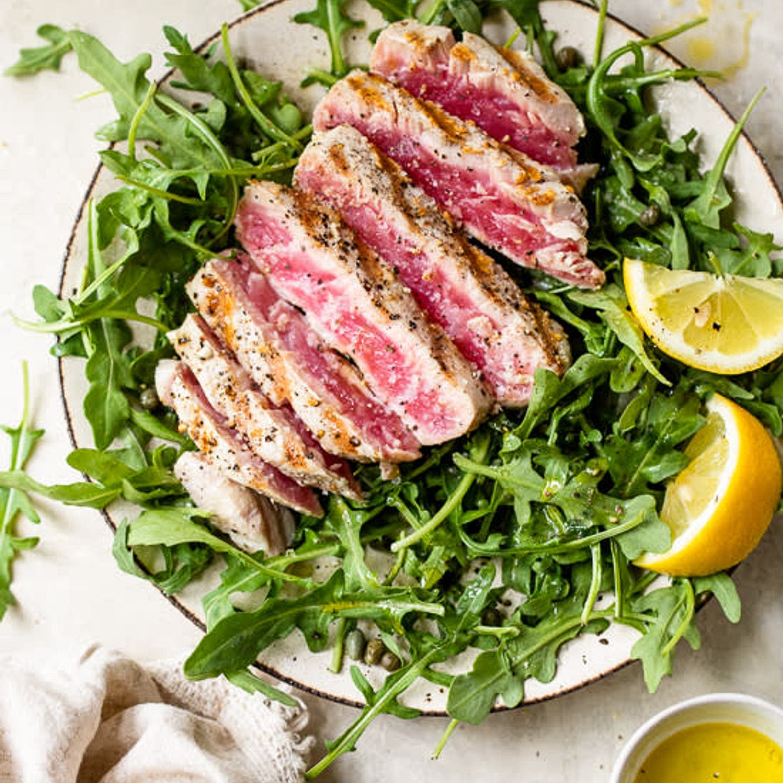 Grilled Tuna over Arugula with Lemon Vinaigrette