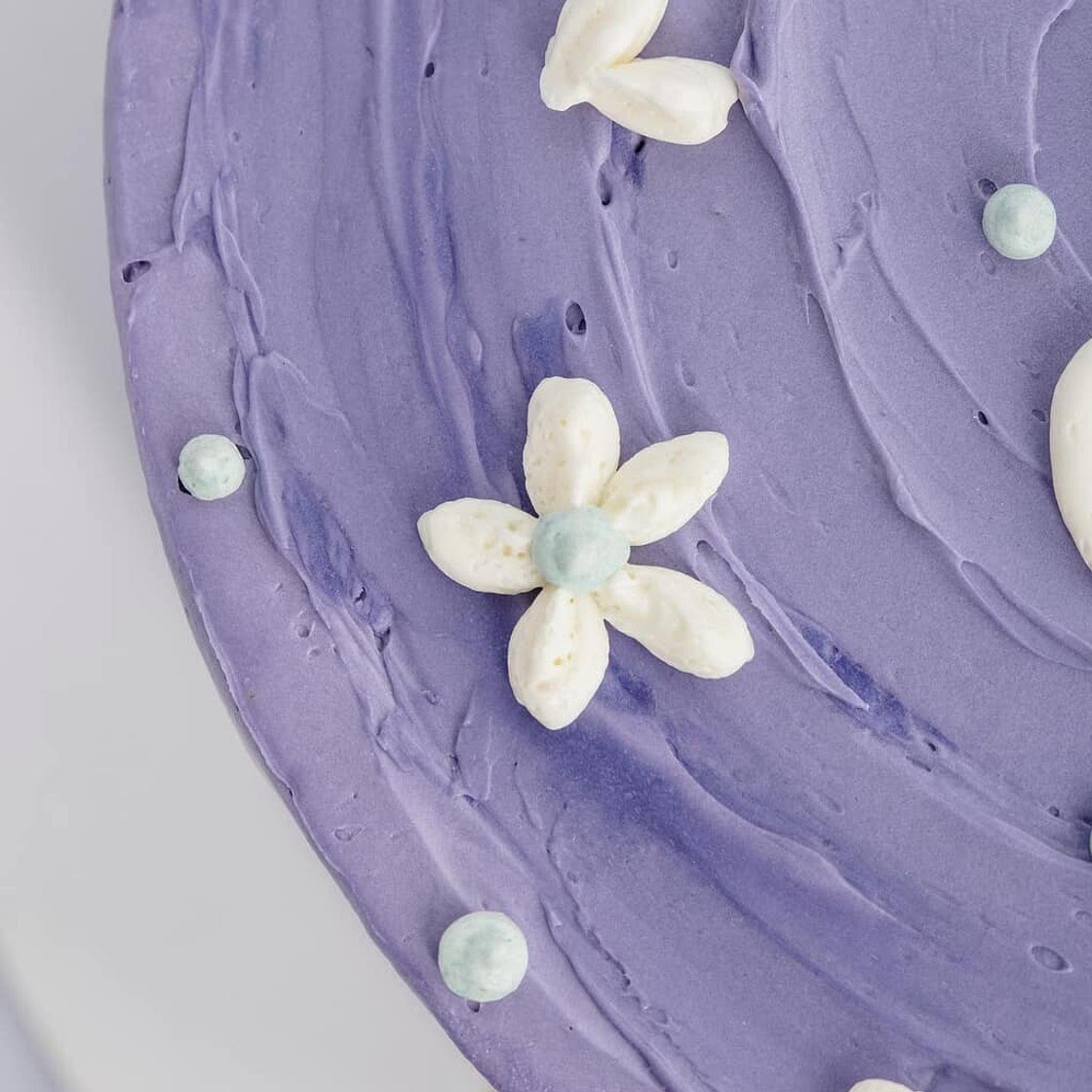 Instagram: @machete_cakes discovered by daedsita