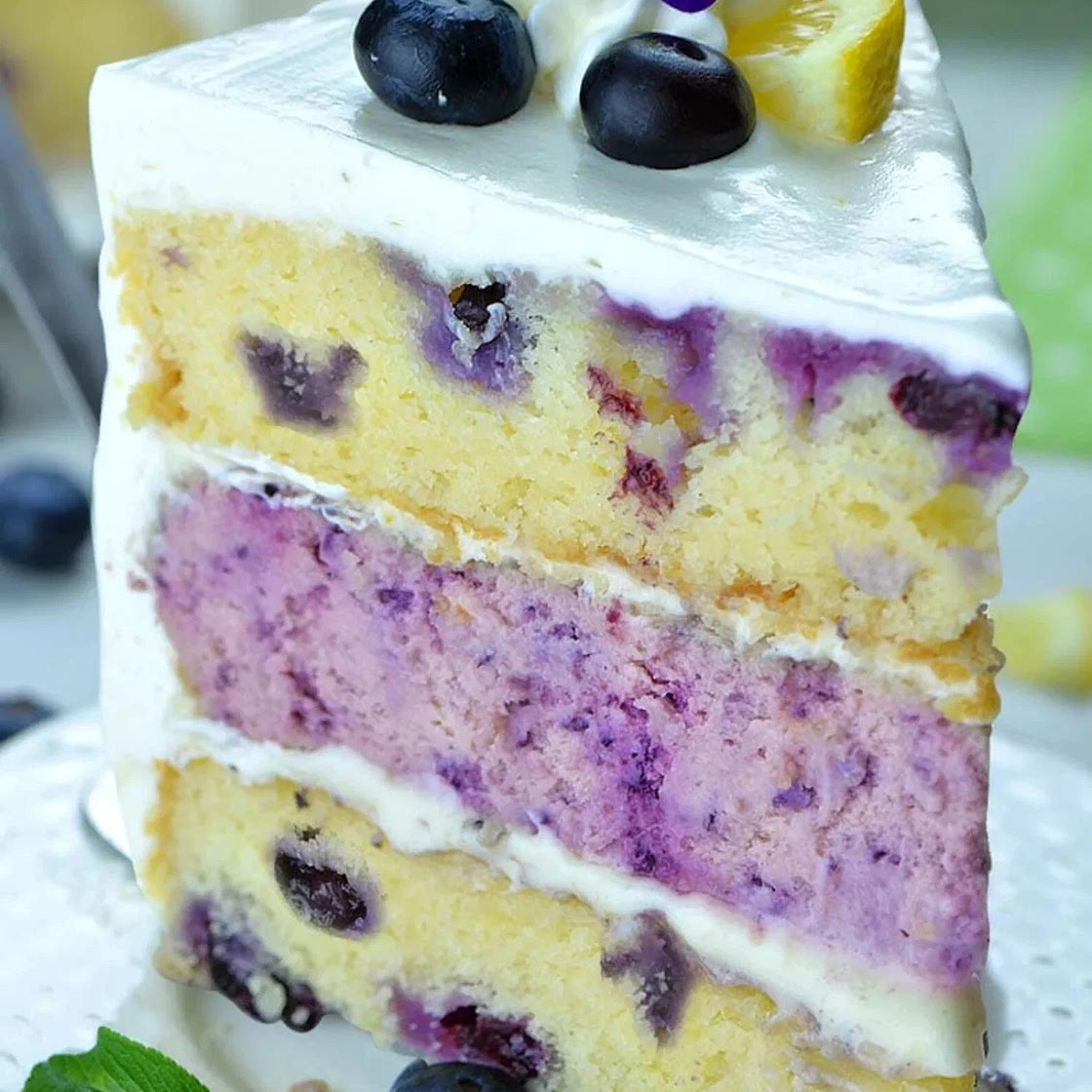 Lemon Blueberry Cheesecake Cake
