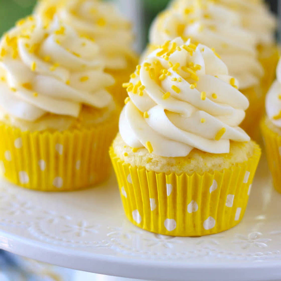 LEMON CUPCAKES with CREAM CHEESE FROSTING