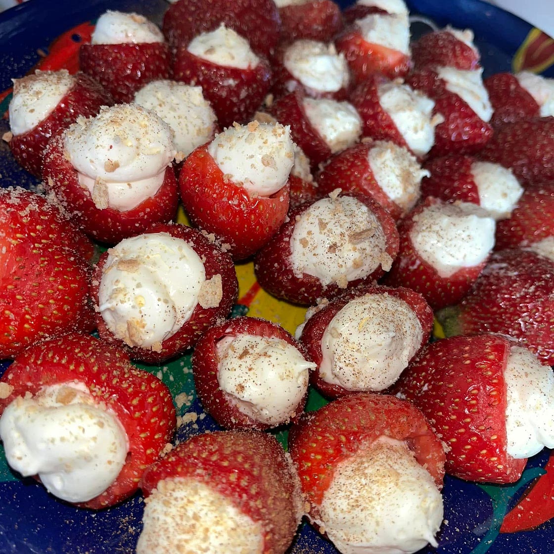 Cheesecake Stuffed Strawberries