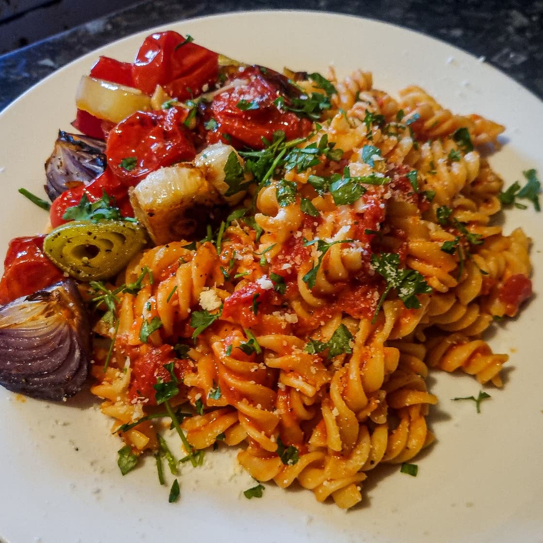 Cheesy Rotini Pasta with Roasted Vegetables