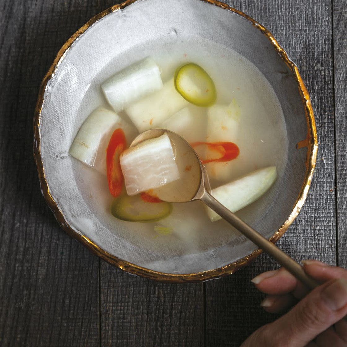 CHONG GAK KIMCHI  (총각김치 • Ponytail Kimchi)
