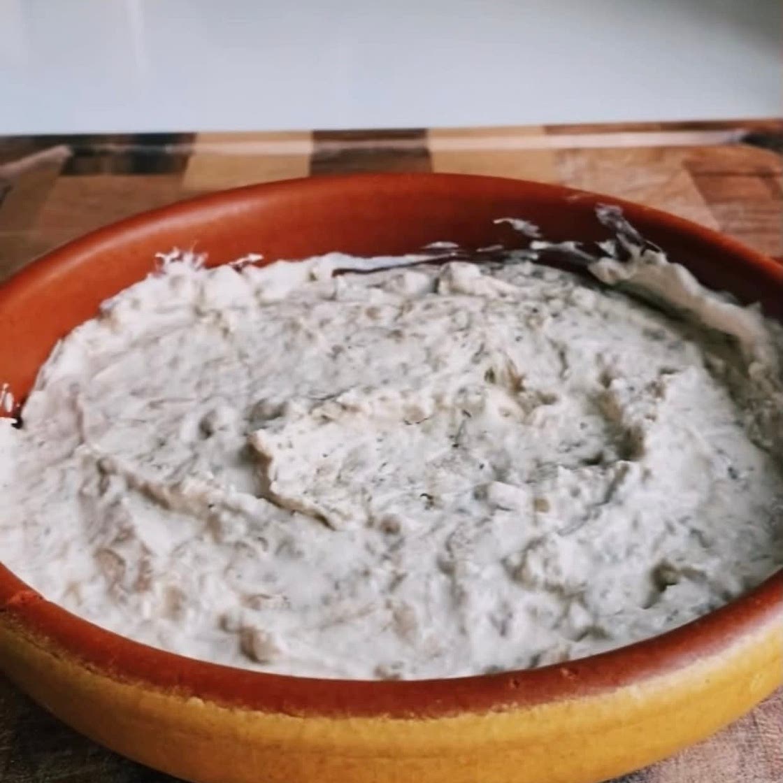 Easy Sour Cream & Onion Dip 
