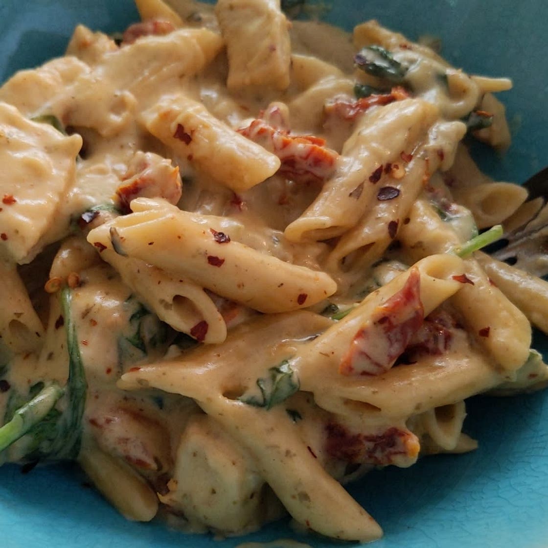 One Pot Creamy Pesto Chicken Pasta