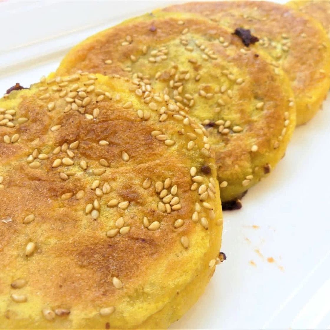 Pumpkin Cake with Red Bean Paste | 南瓜饼