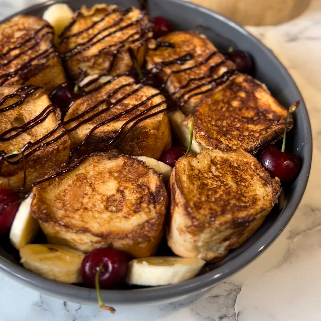 “French toast” buns
