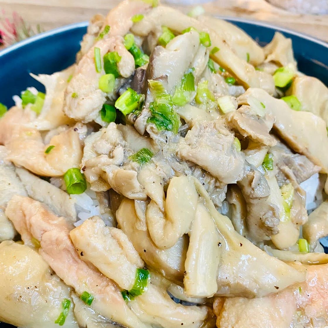 Oyster Mushroom with Garlic and Butter Sauce