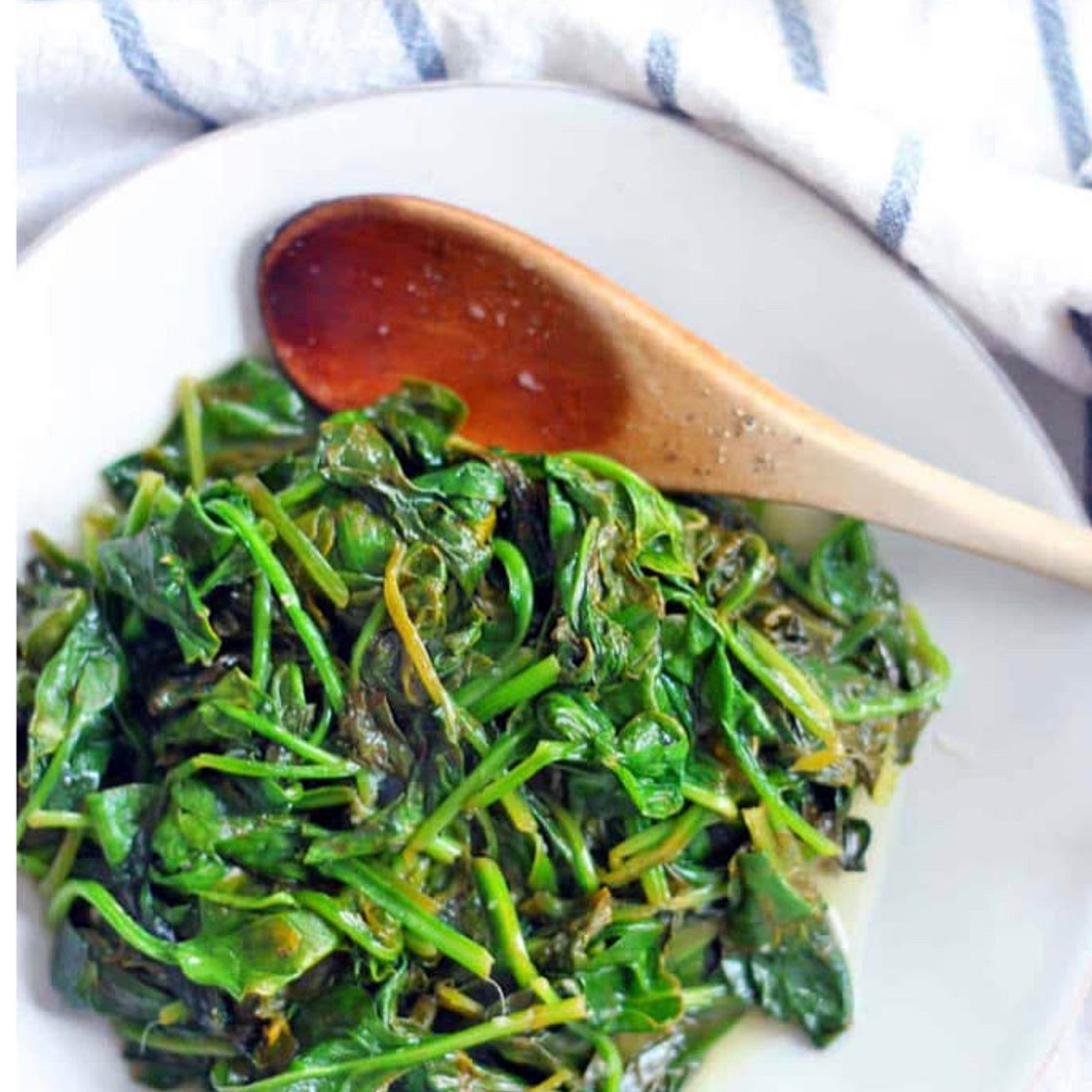 Sautéed spinach with lemon & garlic 