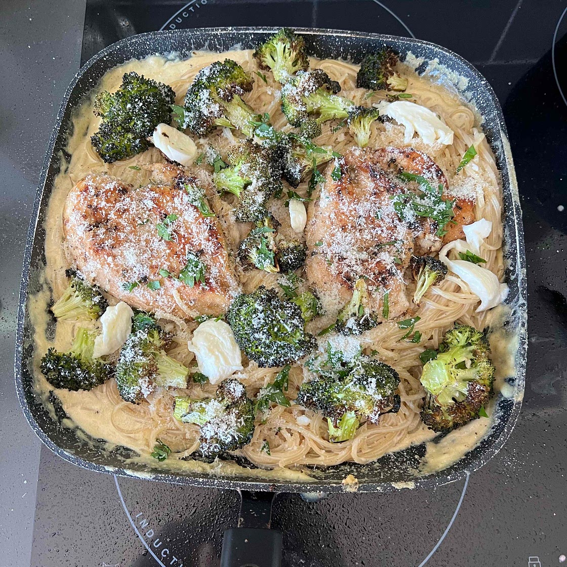 Creamy Chicken & Broccoli Pasta