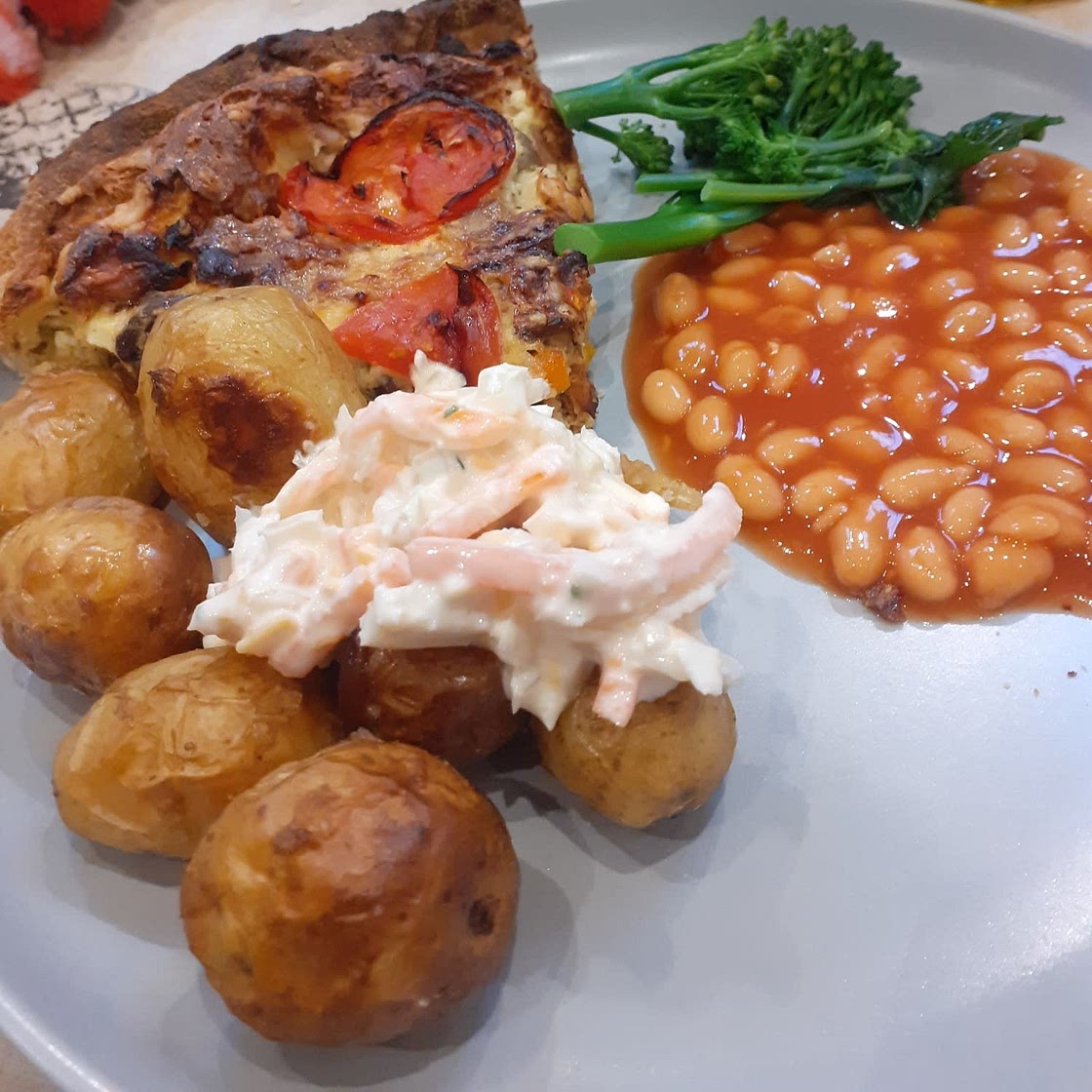 Quiche, potatoes and beans