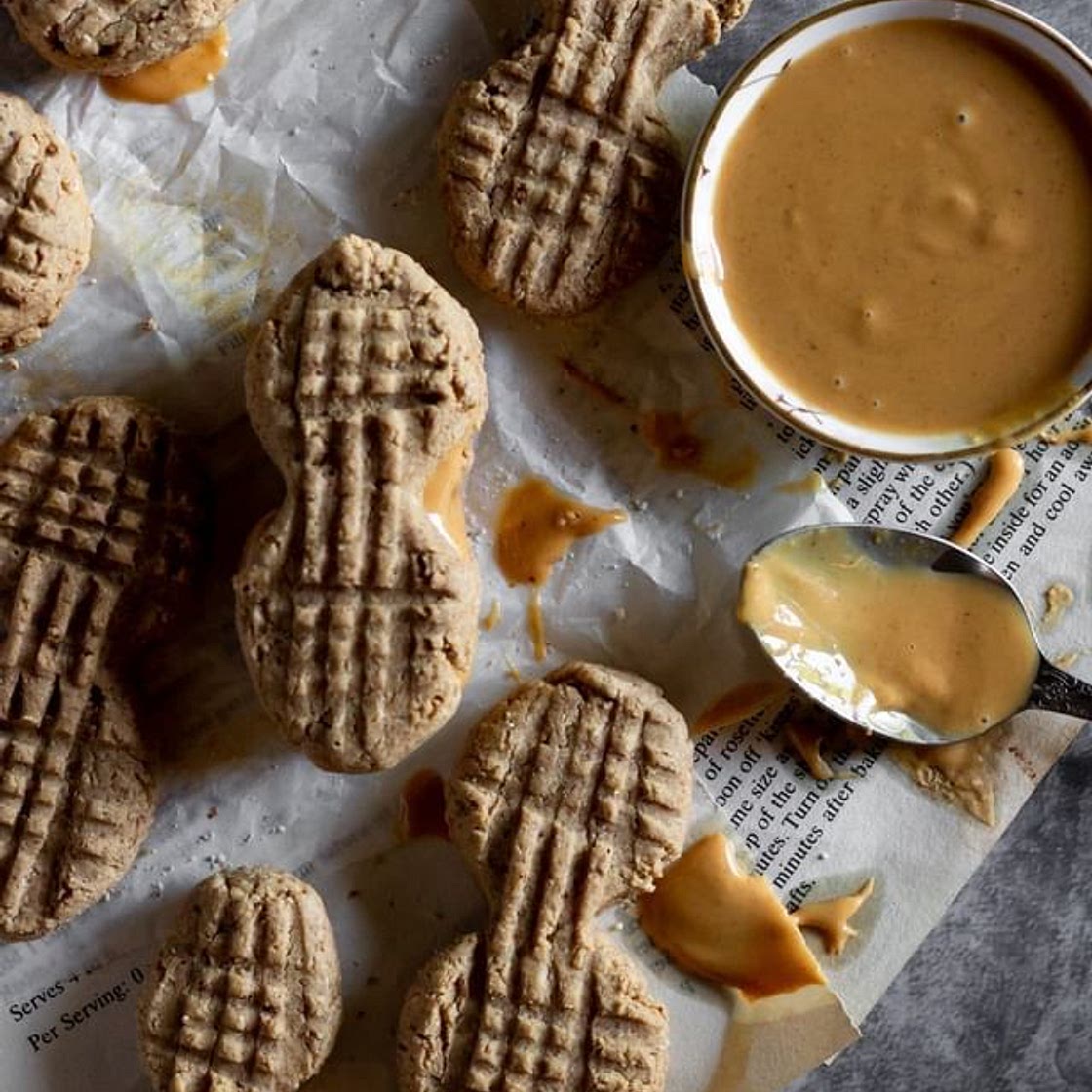 Are you ready for healthy nutter butters? (𤍠They are entirely gluten free and vegan too!) Find the full written recipe on www.thesimplesprinkle.com/healthy-nutter-butter-recipe â¨Dry ingredients⨠* ž cup plantain flour (100g) * ½ cup&n