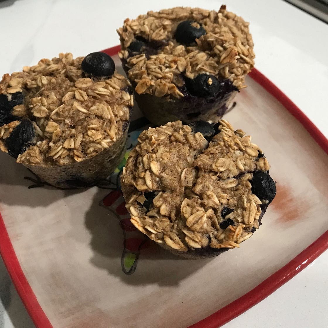 Baked Banana-Nut Oatmeal Cups