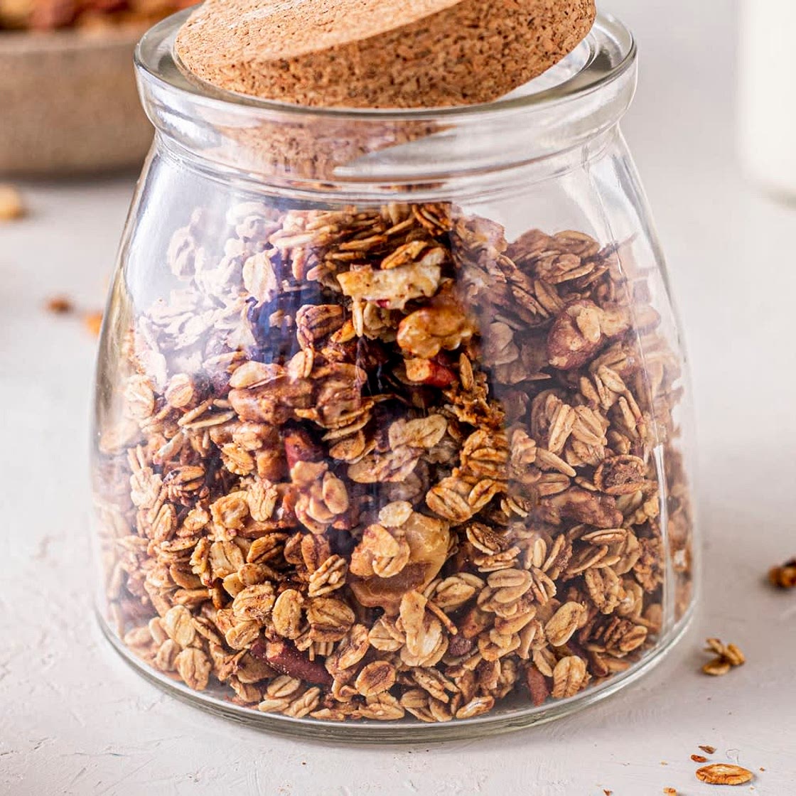 Banana bread granola