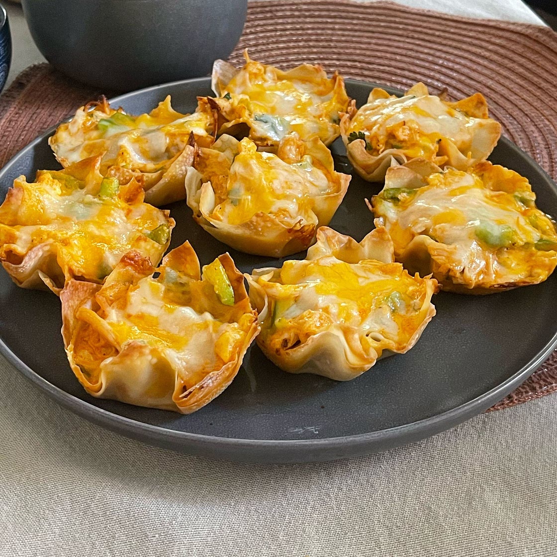 Buffalo Chicken Dip Wonton Cups