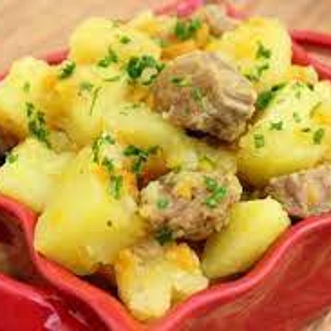 Dutch Oven Potatoes (Тушёная Картошка)