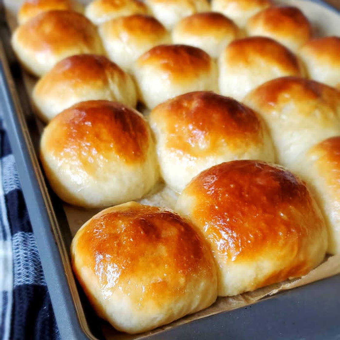Fluffy Homemade Rolls, aka Refrigerator Rolls