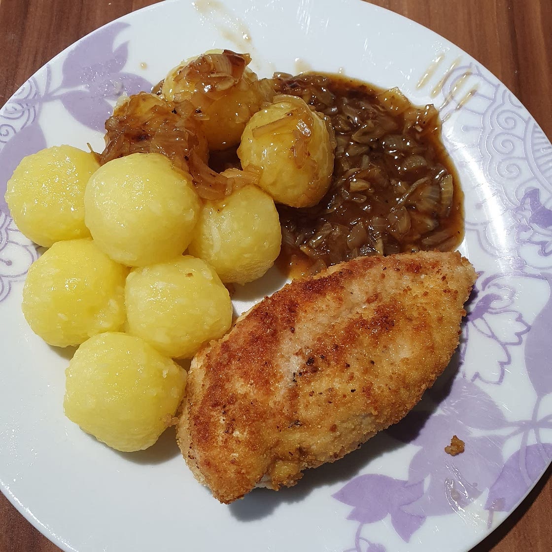 Hähnchenbrust mit Balsamico-Zwiebel-Sauce