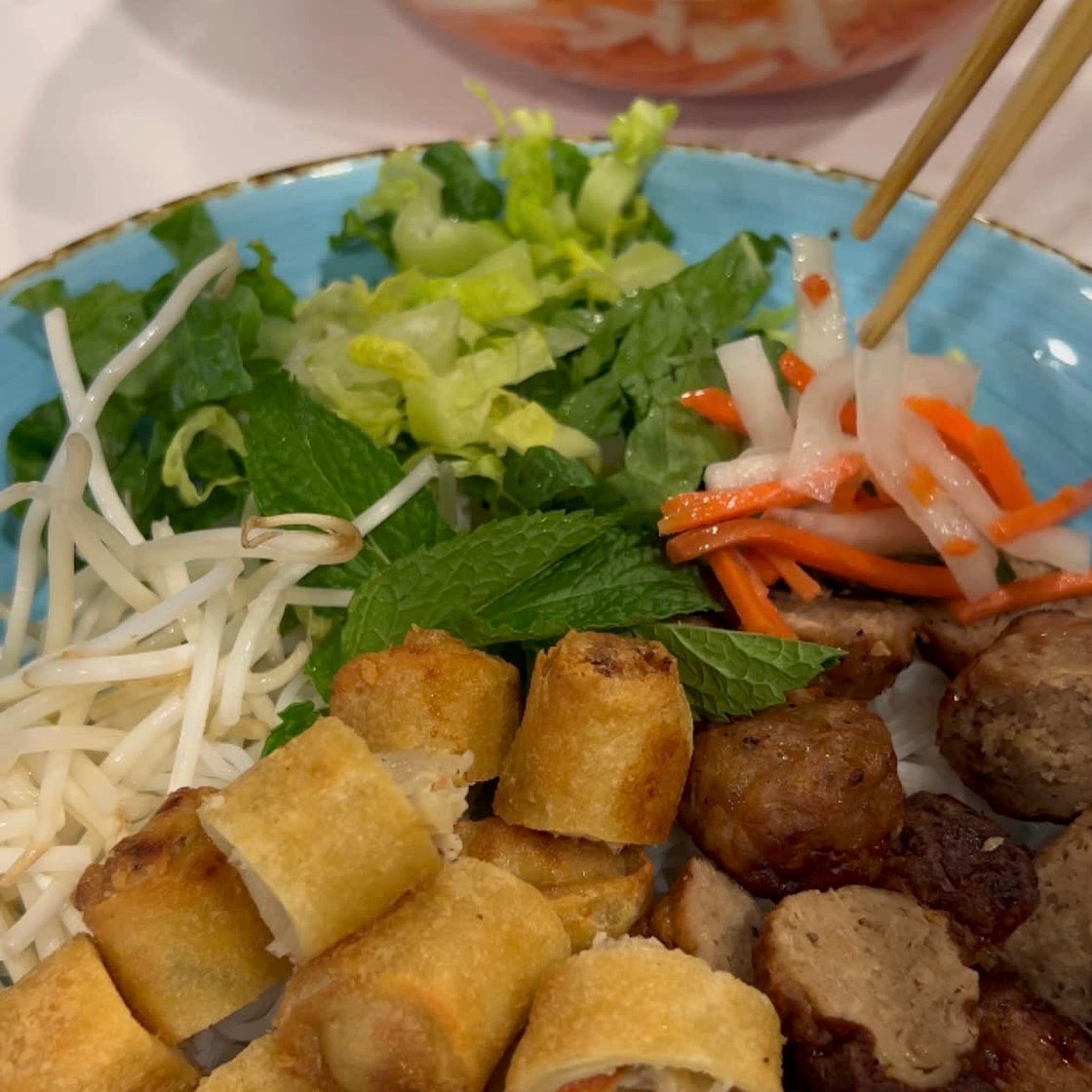 Pickled daikon and carrots (dau chua)