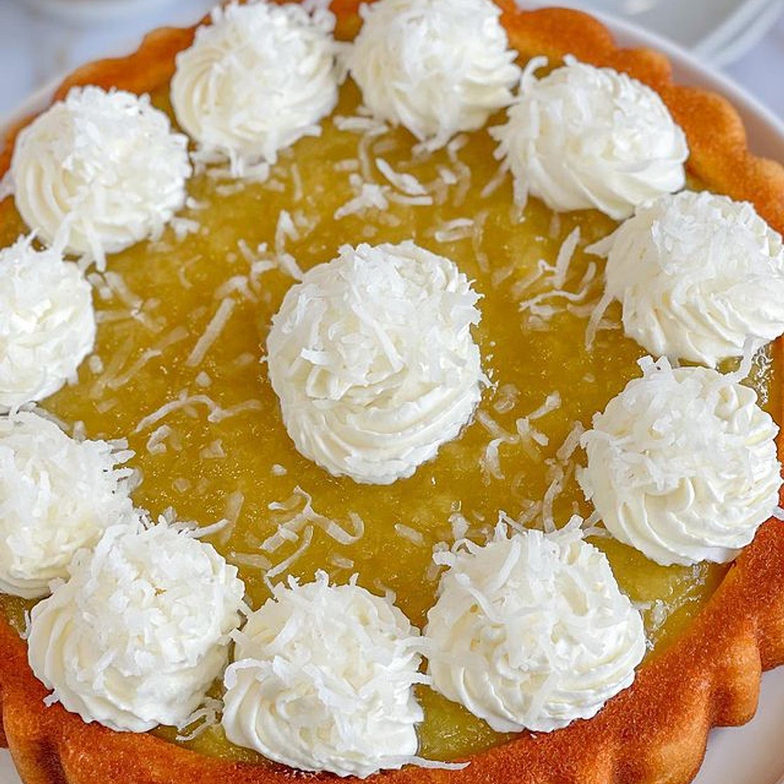 Pineapple cake