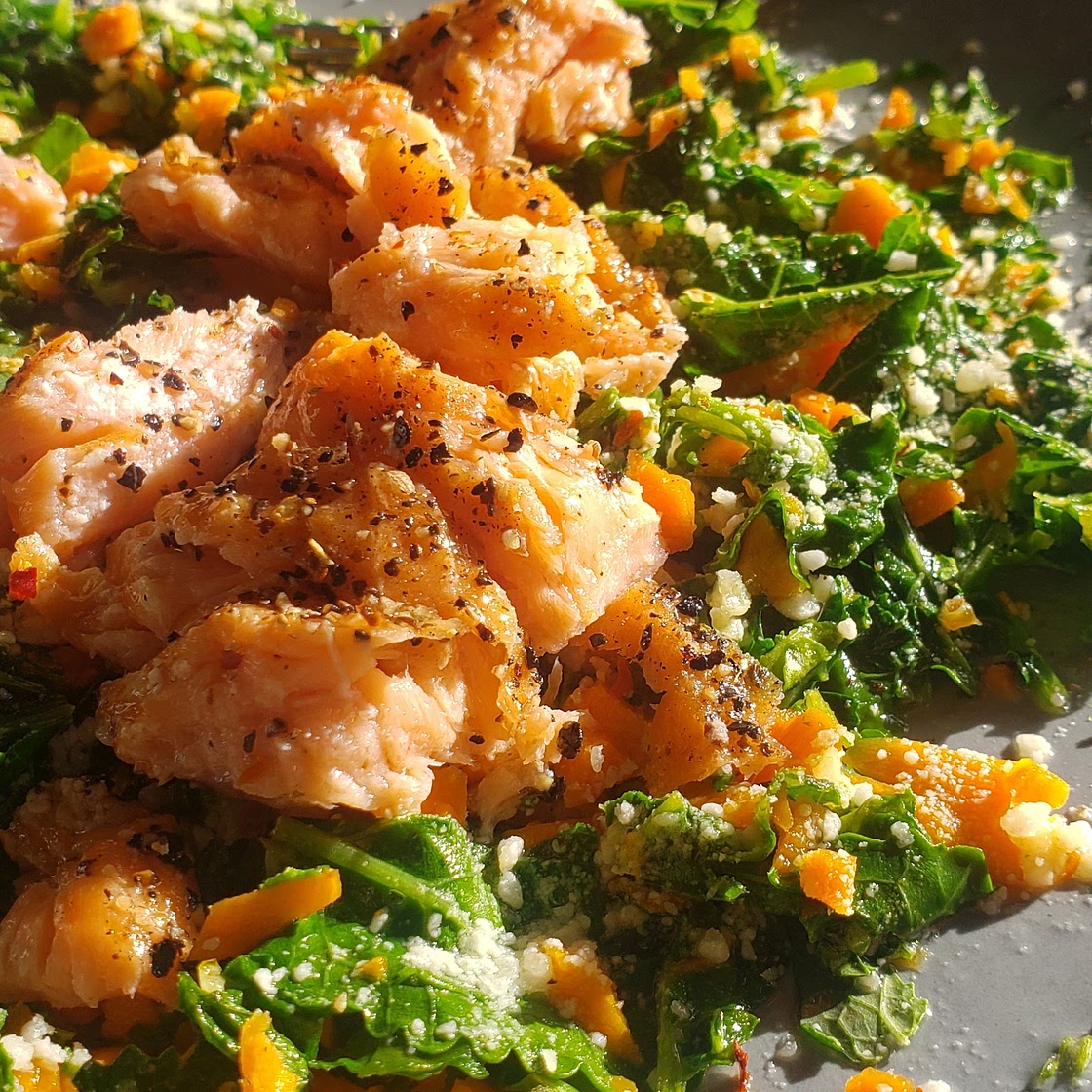 Smoked Salmon and Kale Salad