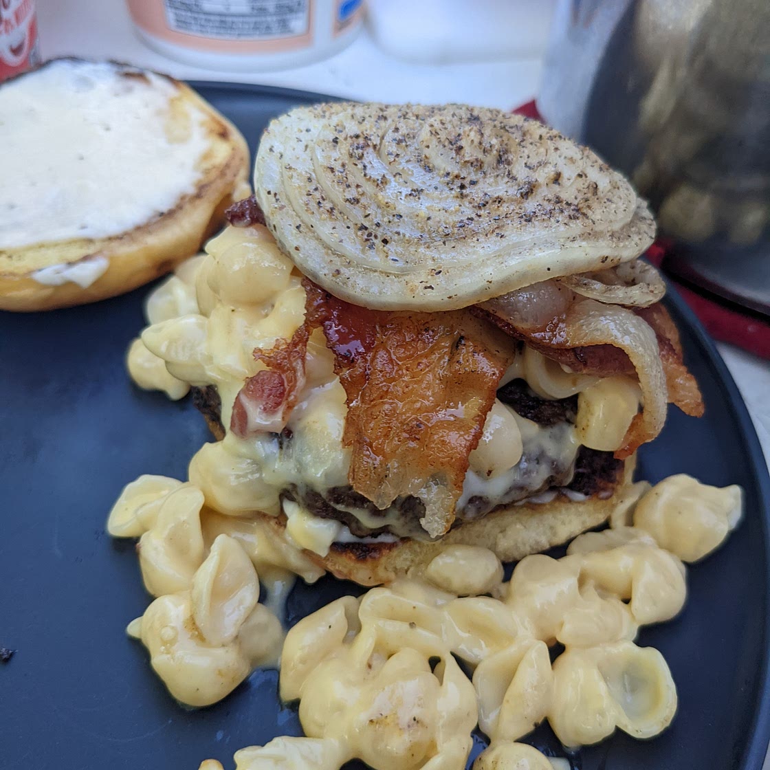 Bacon Mac n Cheeseburgers