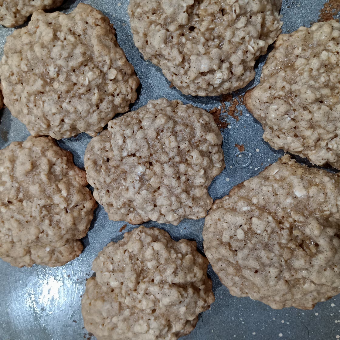 Soft Oatmeal Cookies