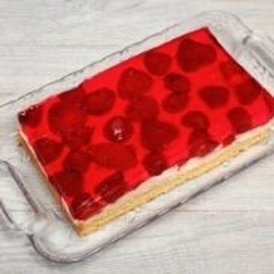 Strawberry jelly cake