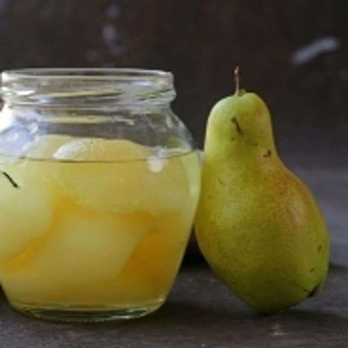 Canned pears in syrup