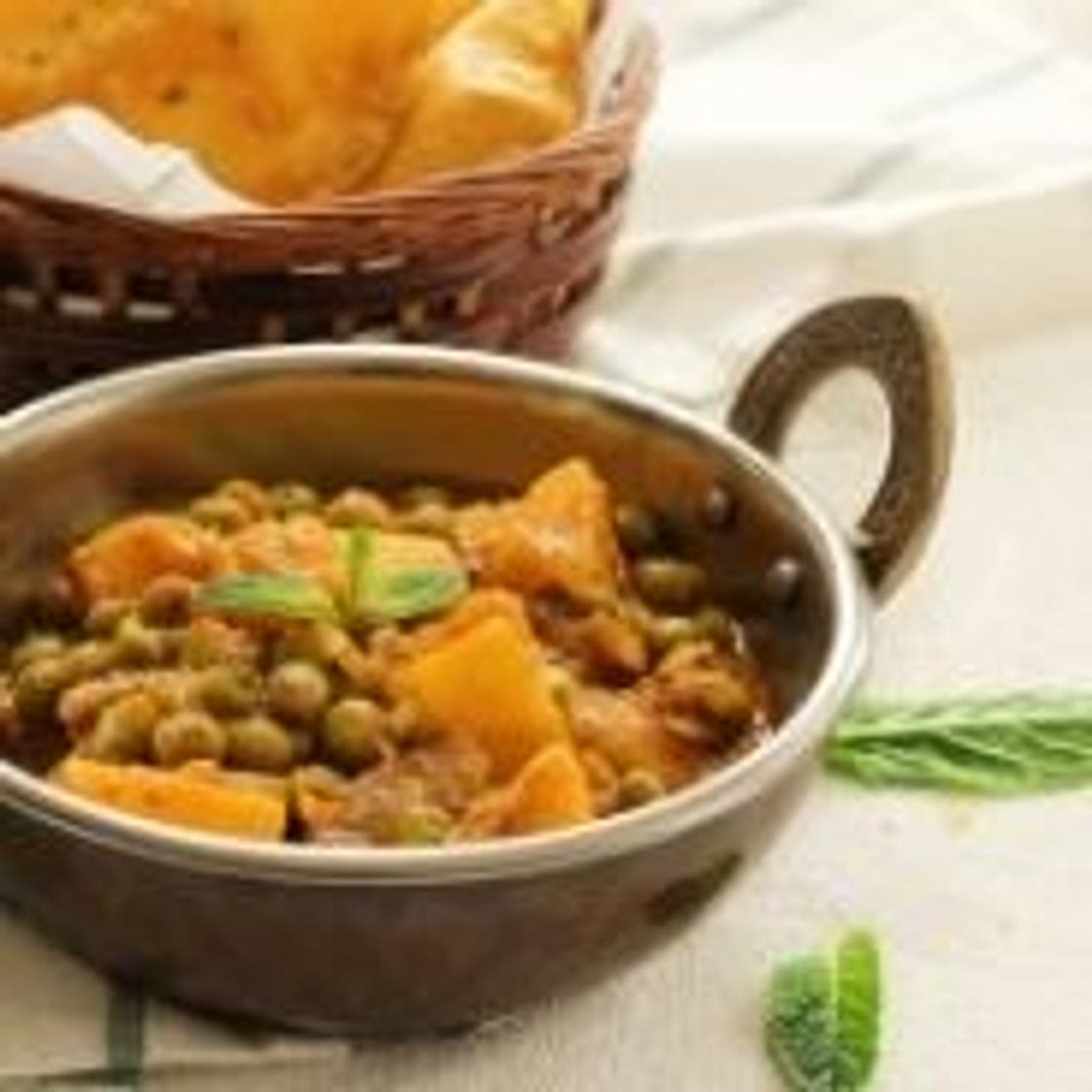 Matar Mushroom Sabzi