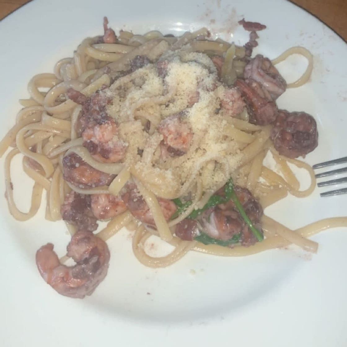 Creamy prawn linguine