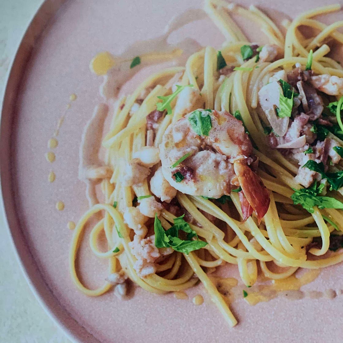 Creamy prawn linguine