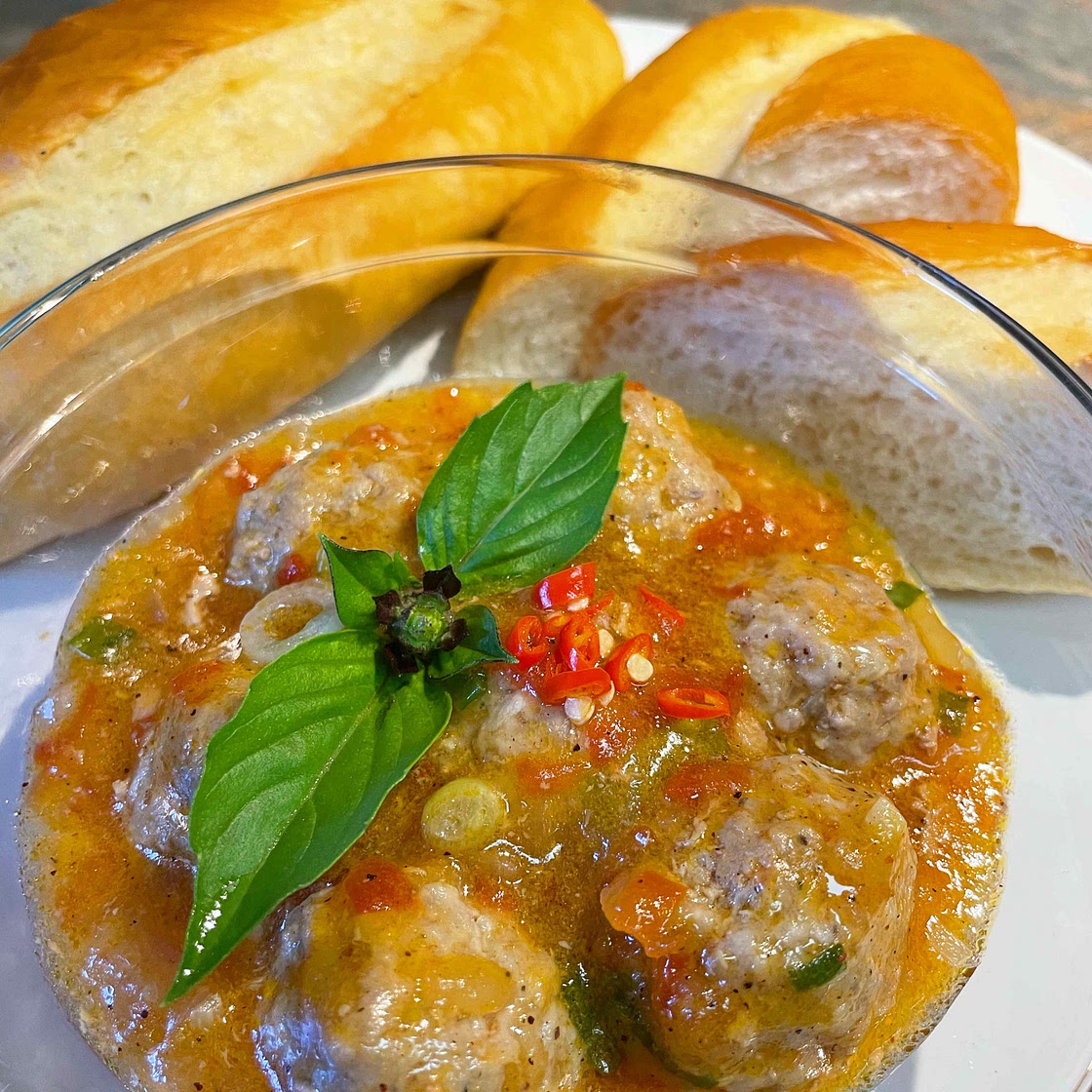 Bánh Mì Xíu Mại - Vietnamese Meatballs