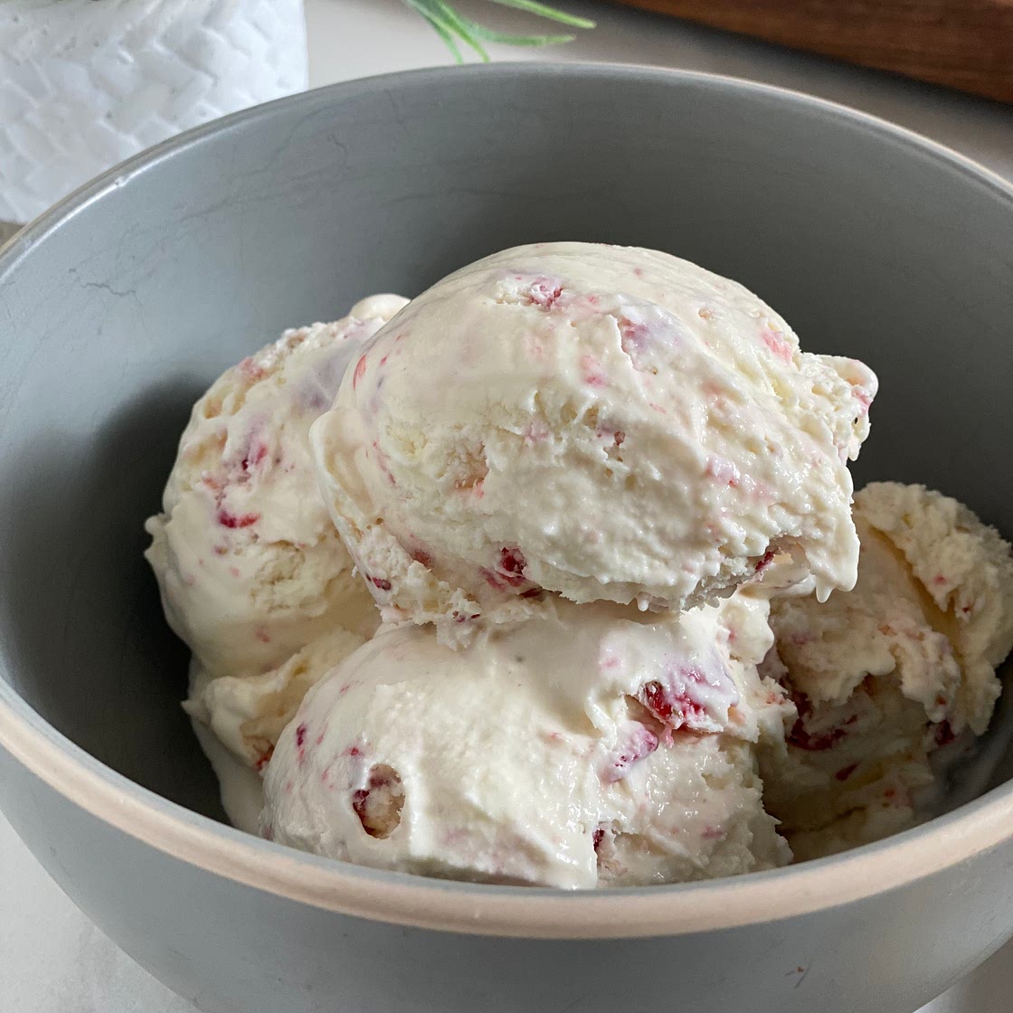 Easy 3 Ingredient No-Churn Ice Cream