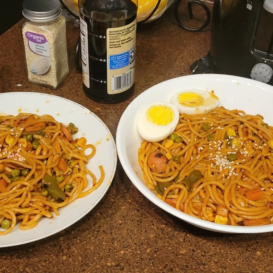Spicy sausage noodles