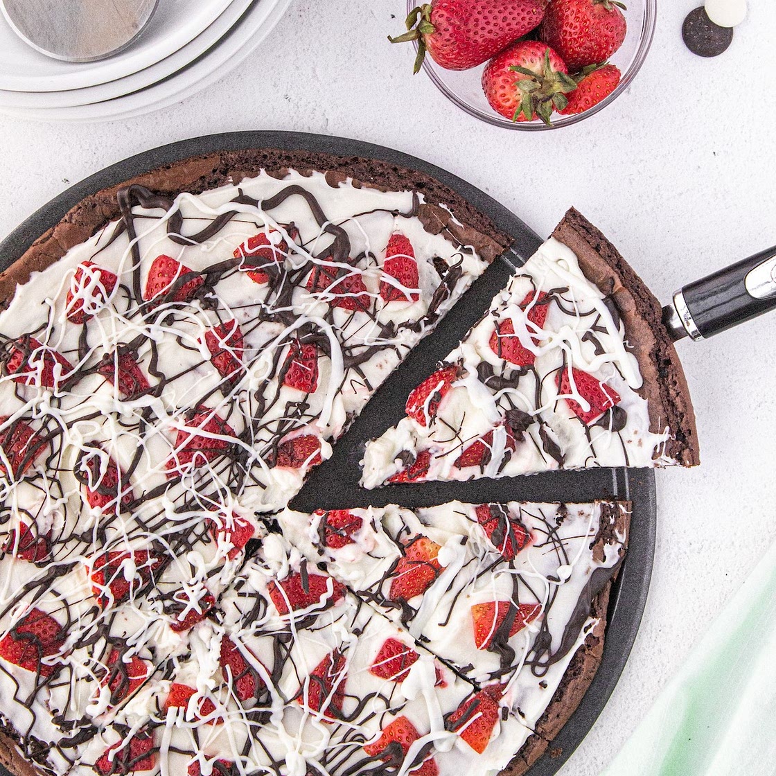 Easy Brownie Pizza Recipe