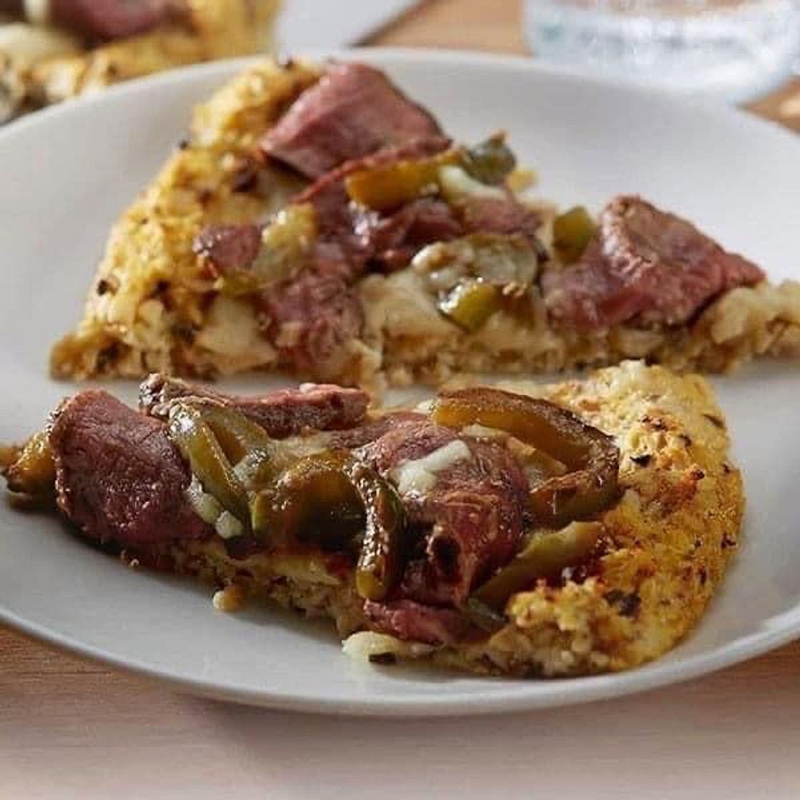 Steak Fajita Cauliflower Crust Pizza 🥩🫑🍕