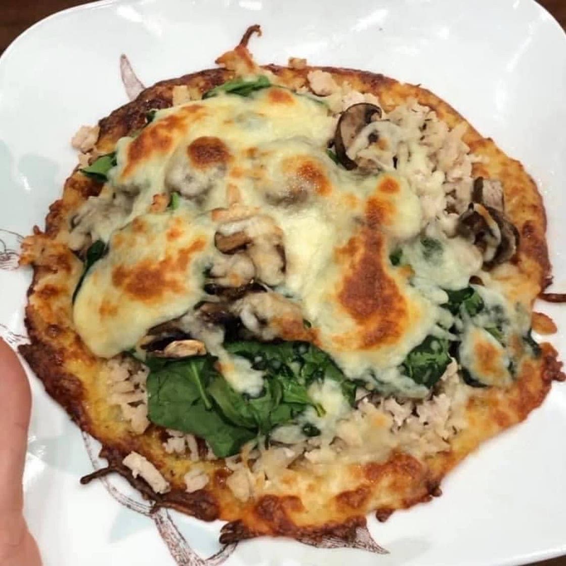 Spinach, Mushroom, and Turkey Pizza 🍕