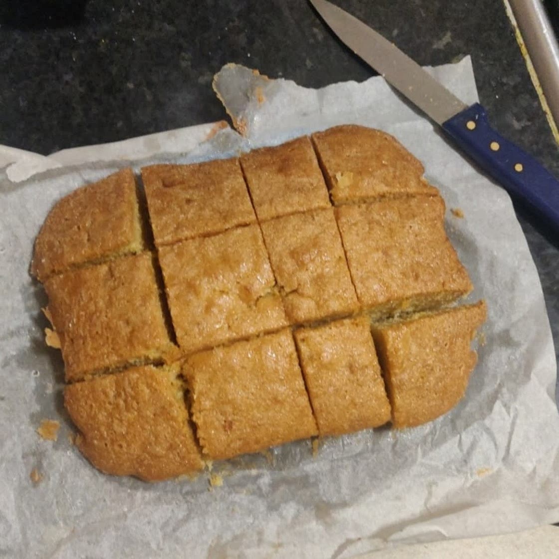 Mary Berry’s lemon drizzle cake