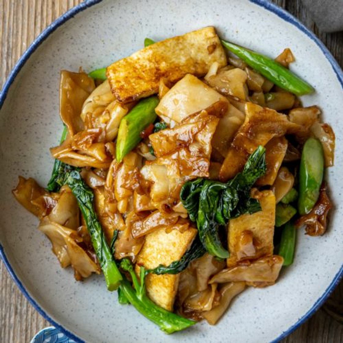 Vegan Pad See Ew (Thai soy sauce stir-fried noodles)