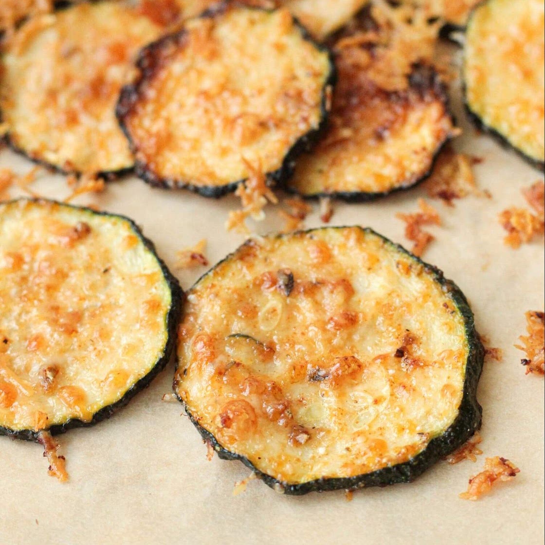 Parmesan Courgette Crisps with Garlic Dip