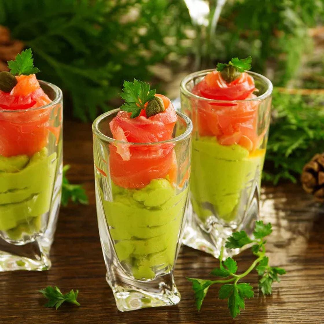 Verrine de mousse d'avocats et saumon fumé