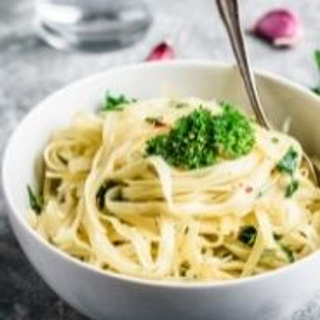 Noodle with garlic and olive oil