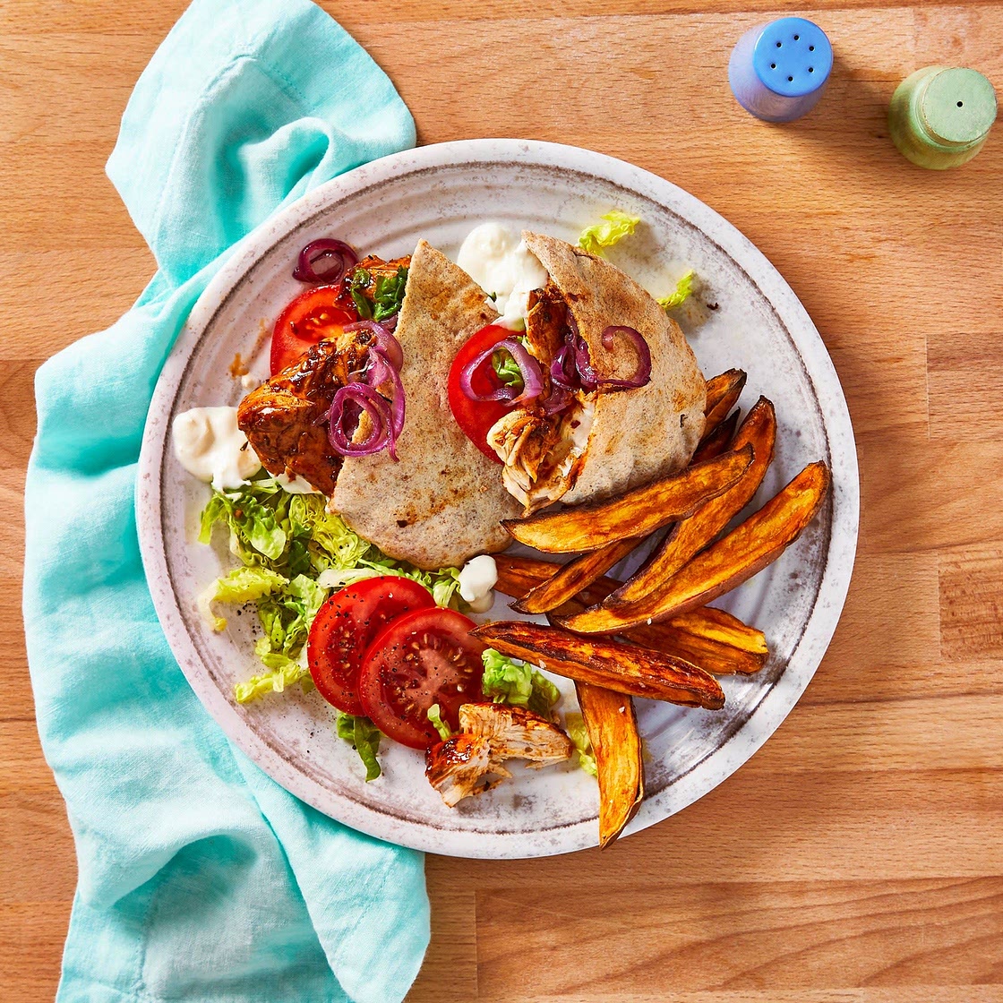 Peri peri chicken pitta with sweet potato wedges 