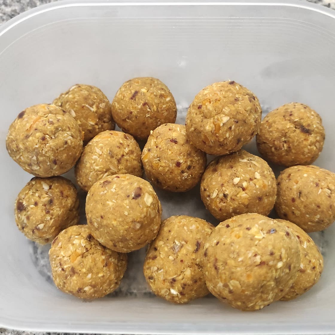 Carrot protein balls