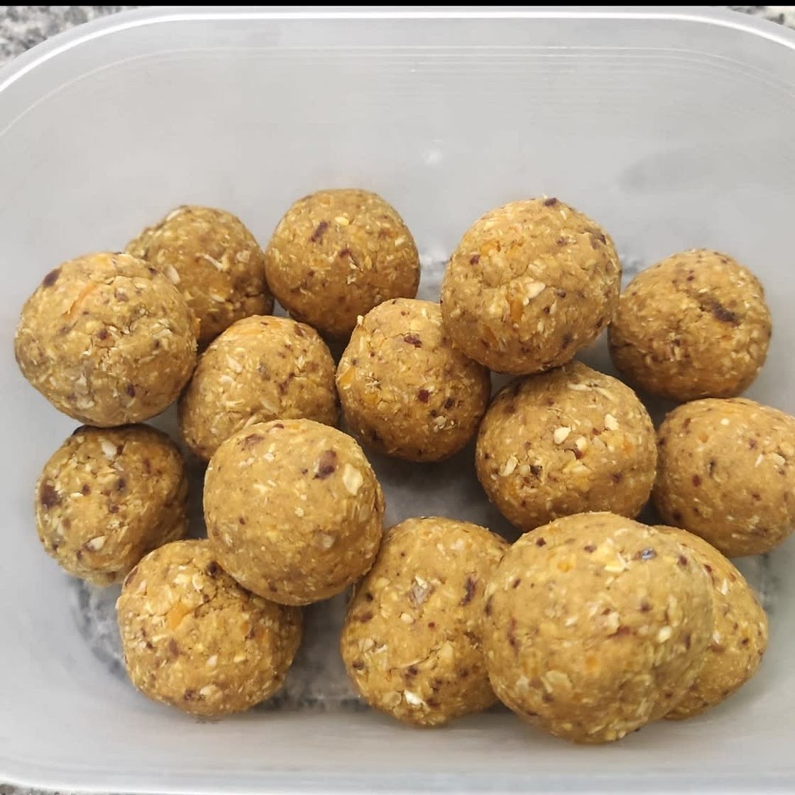 Carrot protein balls