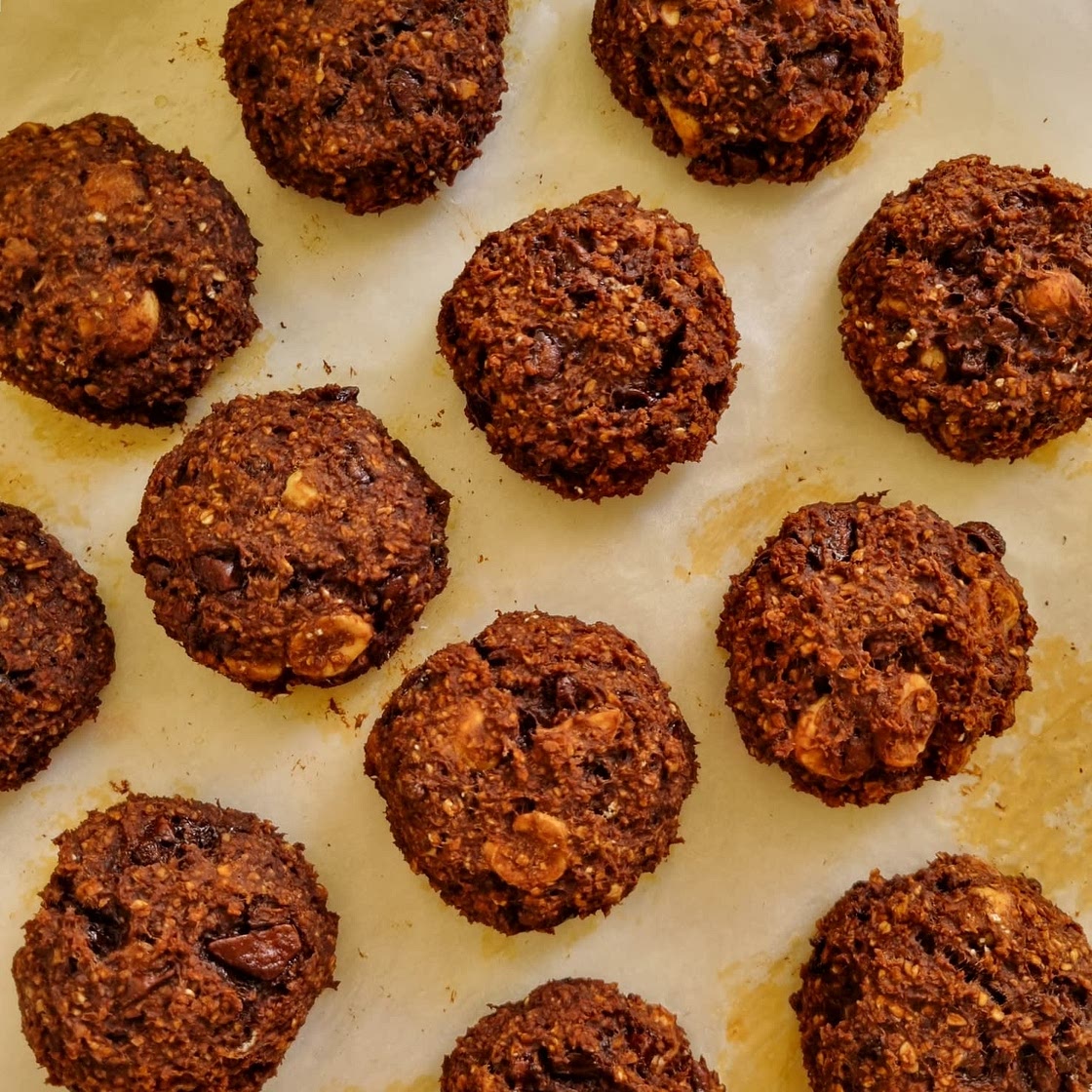 Banana oatmeal walnut chocolate cookies