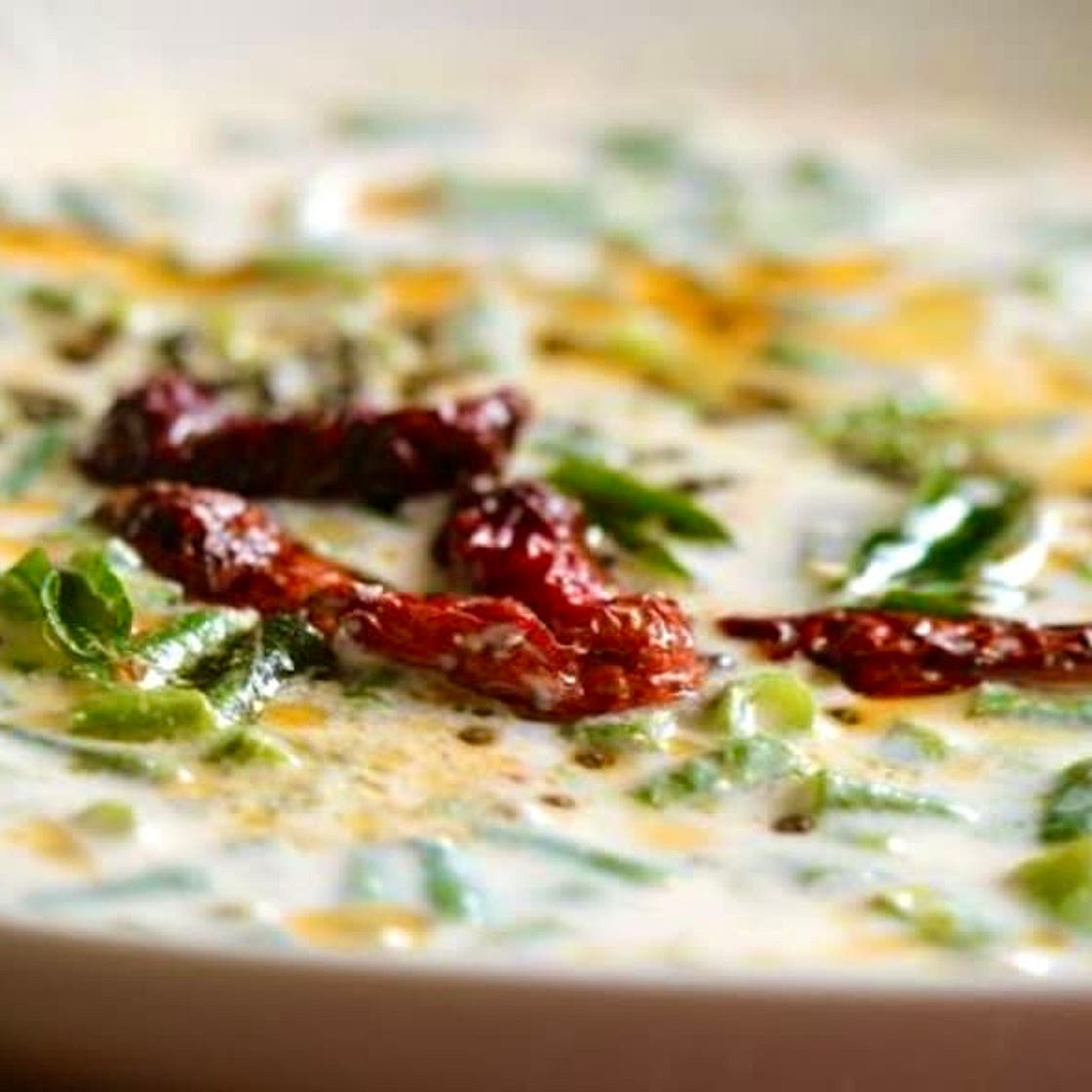 Foul Akhdar Bil Laban ﻿(Green Broad Beans with Yogurt Sauce)