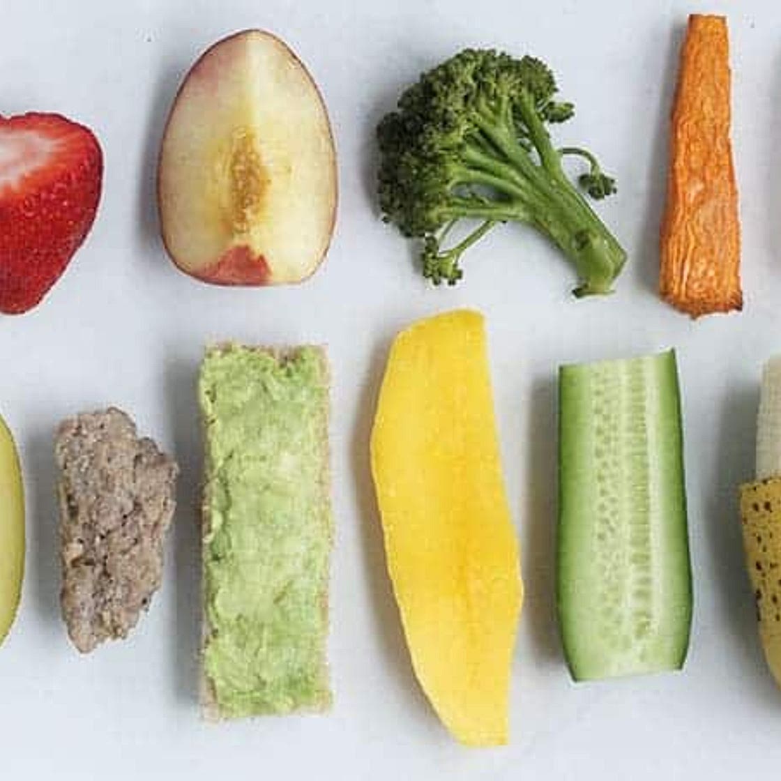 Ultimate Guide to Baby Led Weaning (and Best First Foods)