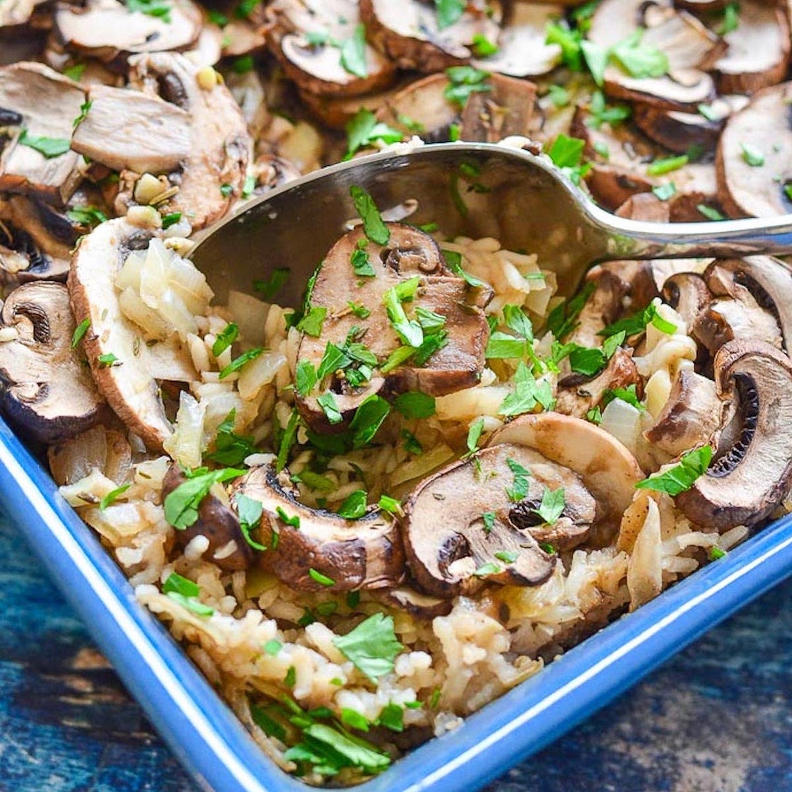 Oven Baked Garlic Mushroom Rice